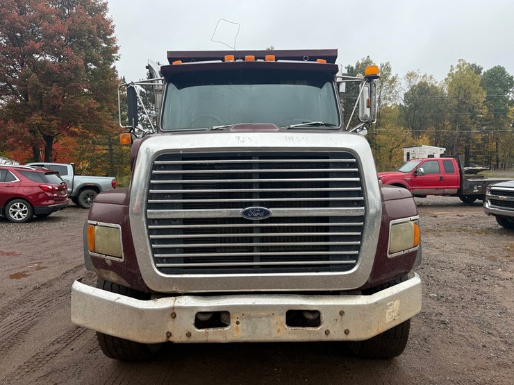 1992-ford-l9000-image-8