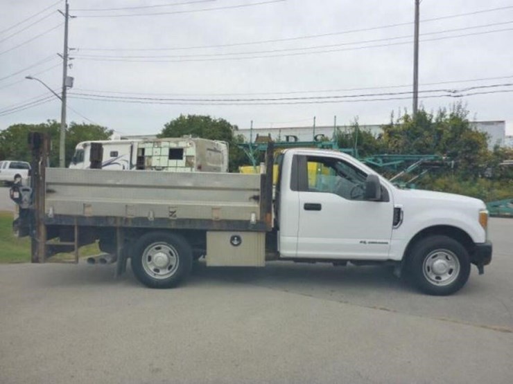 2019-ford-f350-xl-image-7
