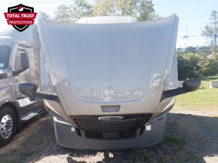 2024-freightliner-cascadia-126-image-24