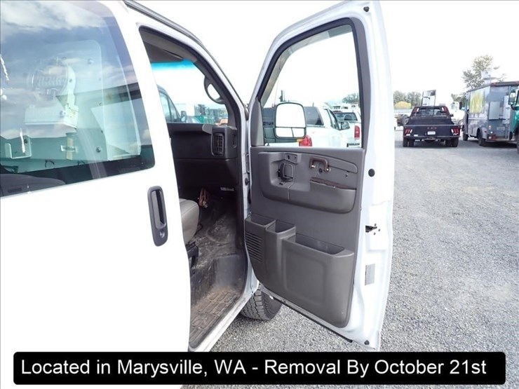 2011-chevrolet-express-2500-image-22