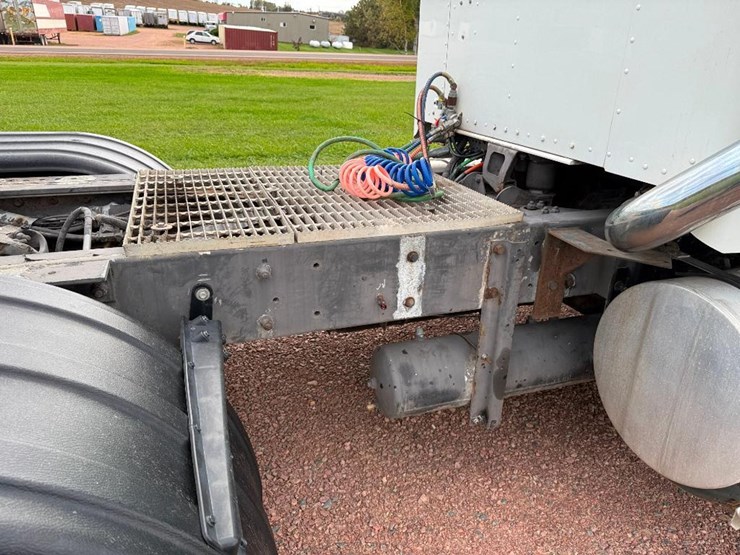 kenworth-t800-image-36