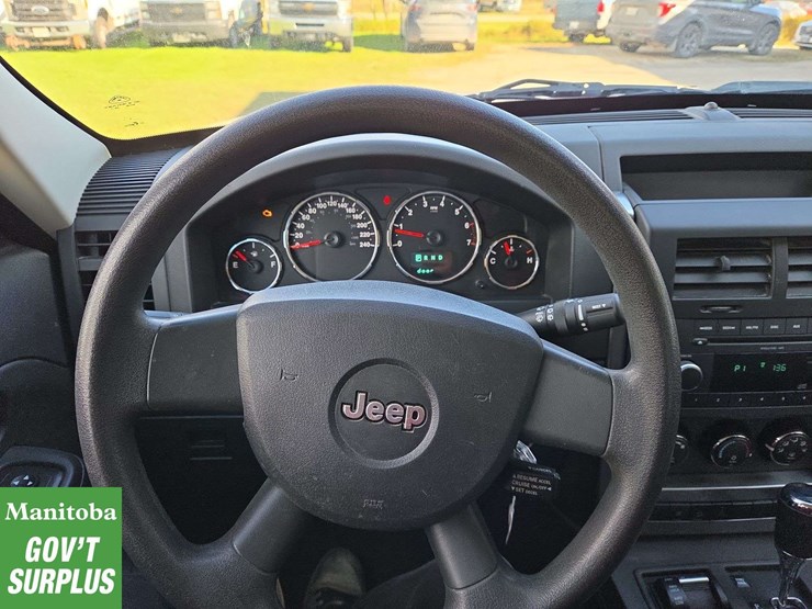 2009-jeep-liberty-image-18