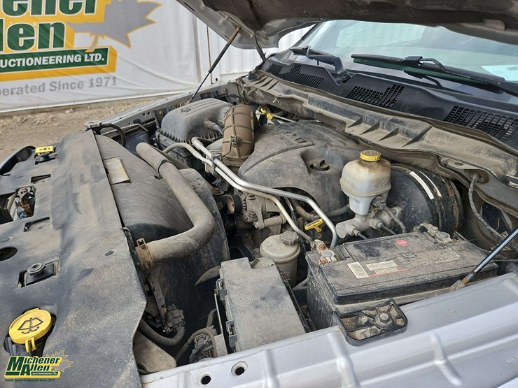 2012-dodge-1500-image-32