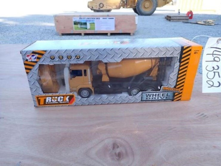 unused-captok-mixer-truck-toy-image-1