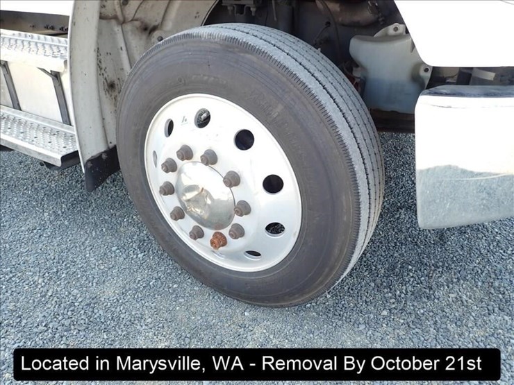 2020-freightliner-m2-image-24