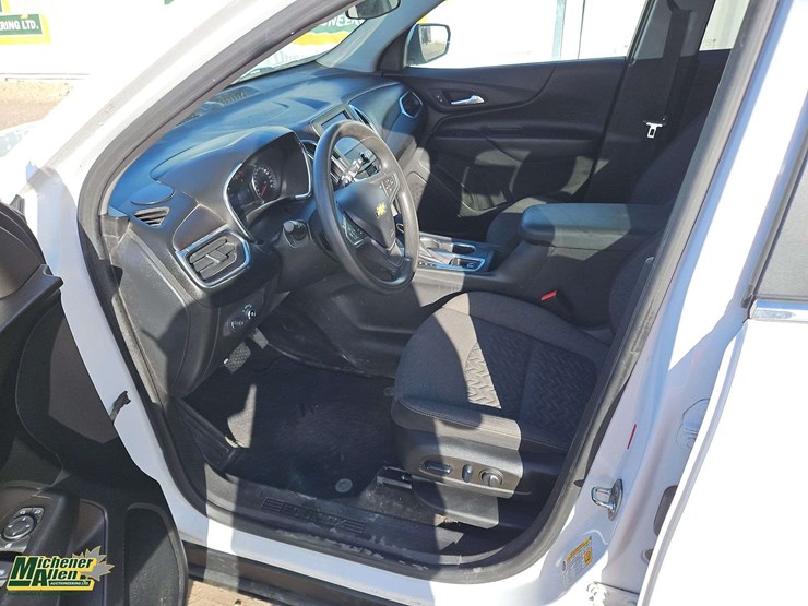 2022-chevrolet-equinox-image-15