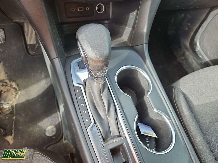2022-chevrolet-equinox-image-19