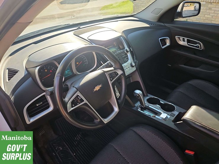 2015-chevrolet-equinox-image-17
