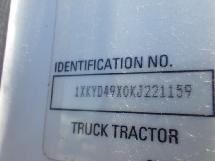2019-kenworth-t680-image-24