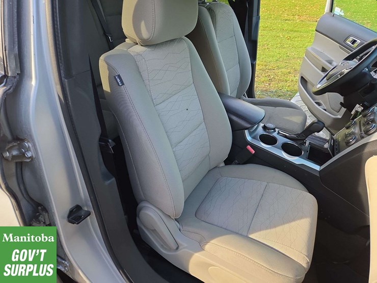 2013-ford-explorer-image-25