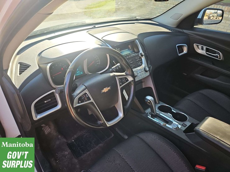 2013-chevrolet-equinox-image-17