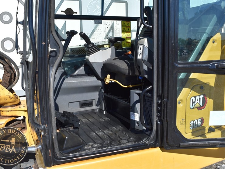 2023-caterpillar-306cr-image-57