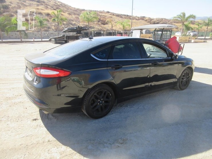 2015-ford-fusion-image-3