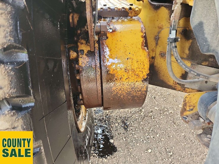 2015-caterpillar-140m-image-53