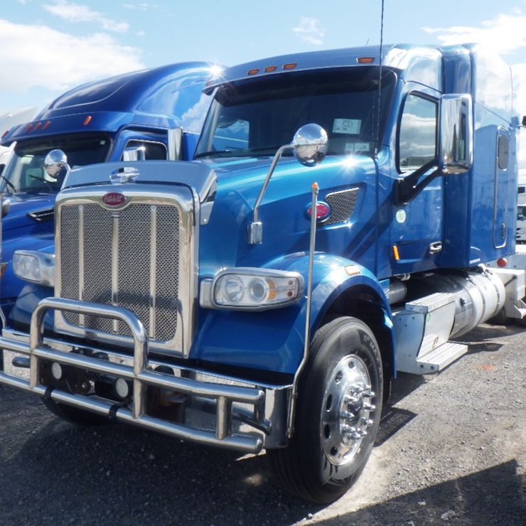 2020 PETERBILT 567