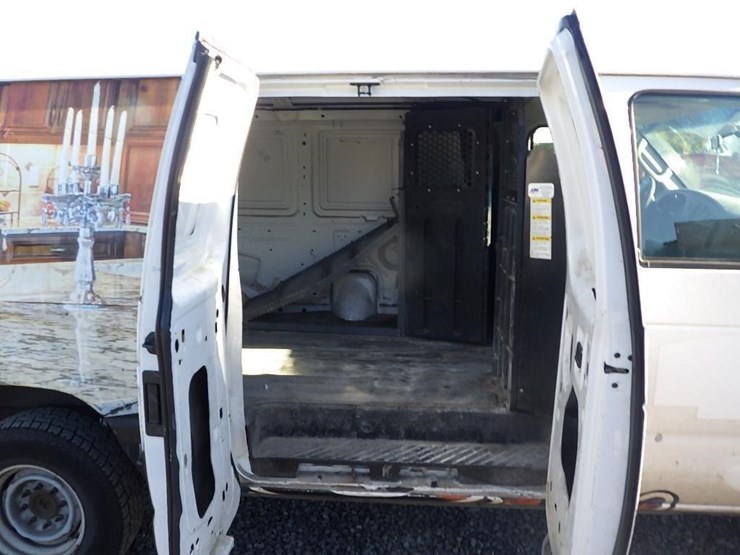 2006-ford-e250-image-13
