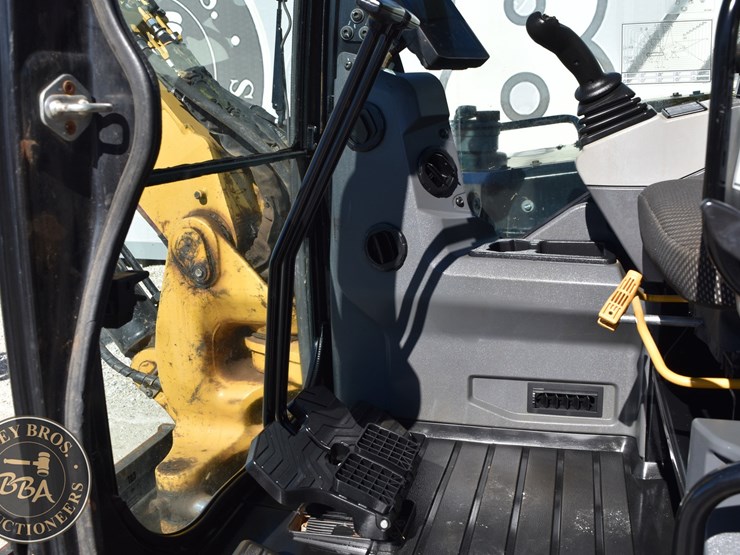 2023-caterpillar-306cr-image-61