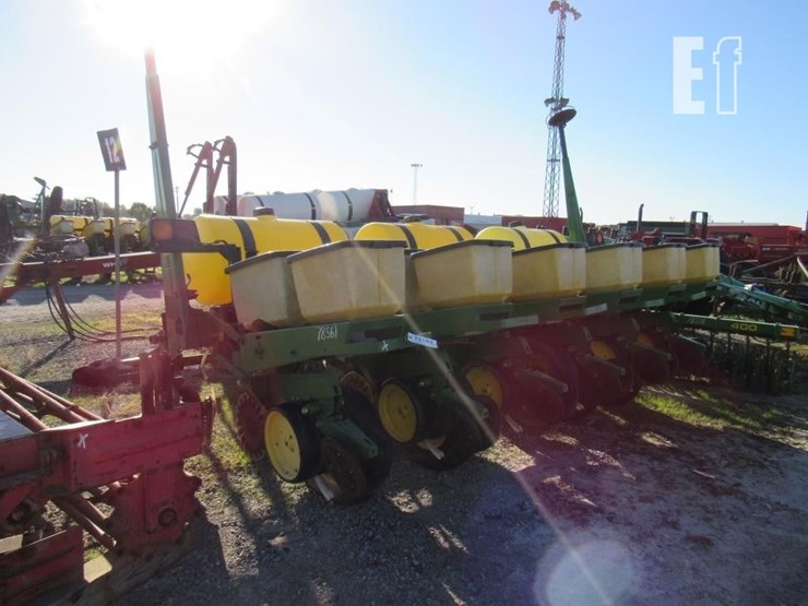 john-deere-7000-image-1