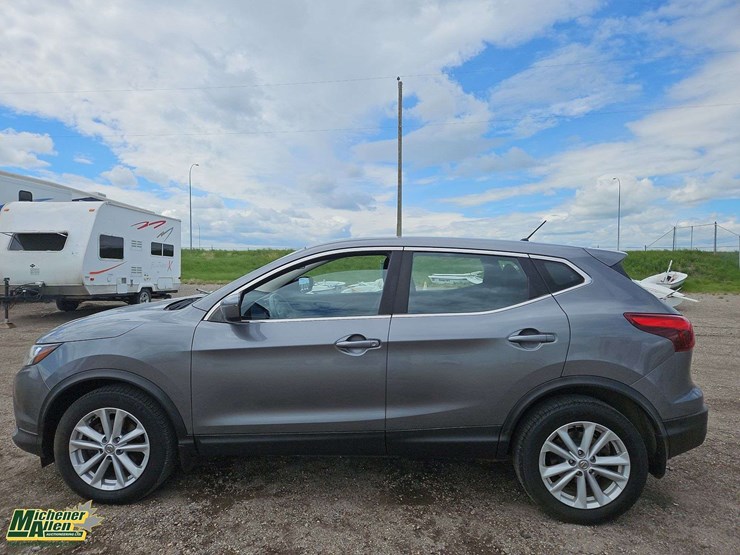 2017-nissan-qashqai-sport-awd-sl-4dr-crossover-image-5