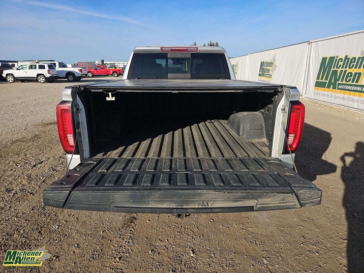 2019-gmc-sierra-1500-image-11