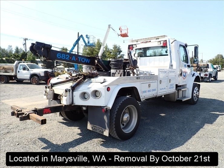 2020-freightliner-m2-image-37