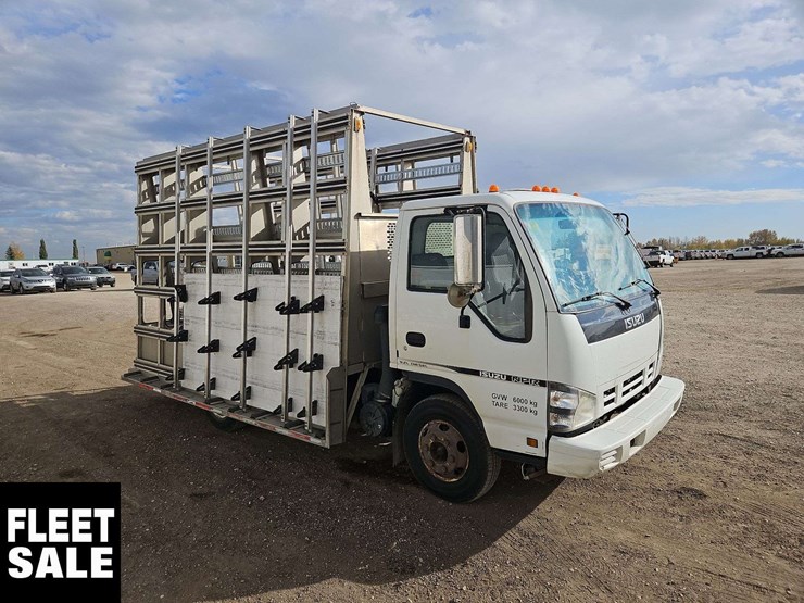 2006-isuzu-npr-image-2