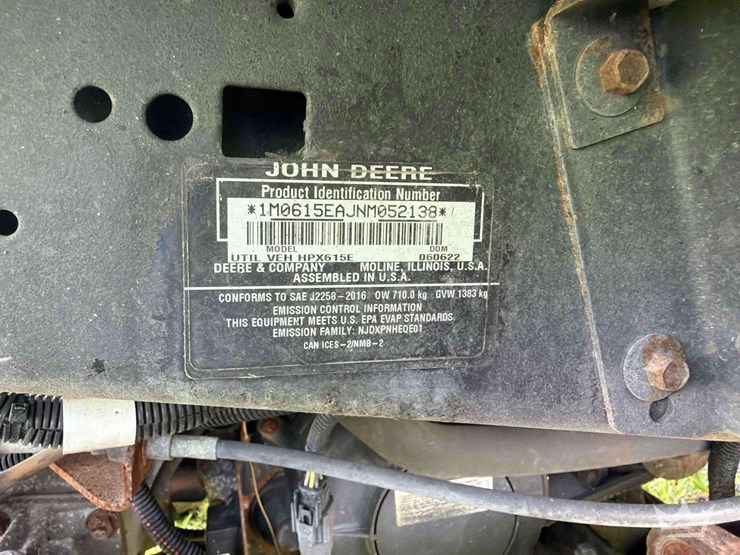 2022-john-deere-gator-image-6