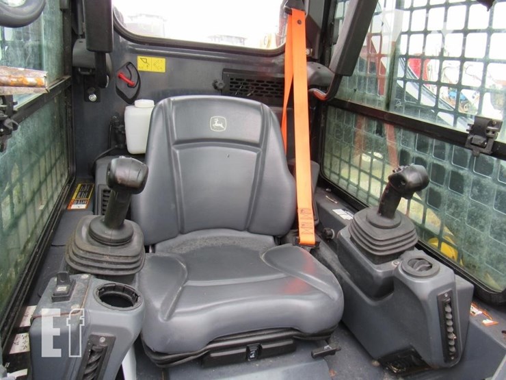 2023-deere-318g-image-3