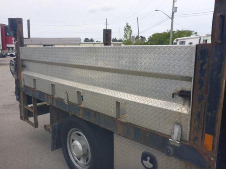 2019-ford-f350-xl-image-32