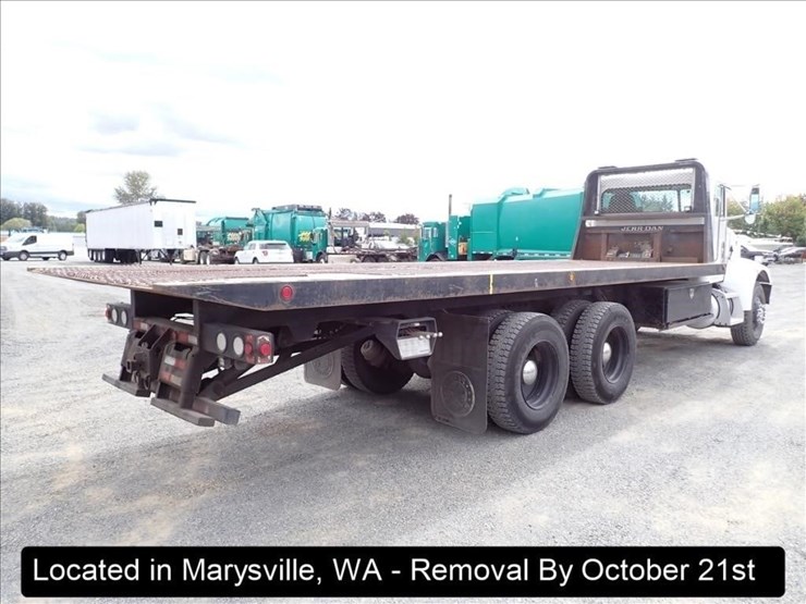 2003-peterbilt-330-image-31