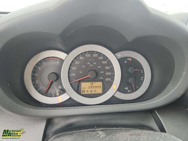 2010-toyota-rav4-image-6