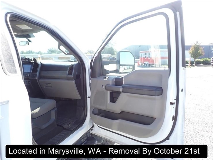 2020-ford-f550-image-17