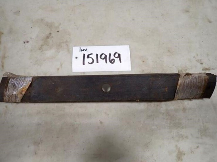 qty-of-(3)-20.5"-lawn-mower-blades-image-2