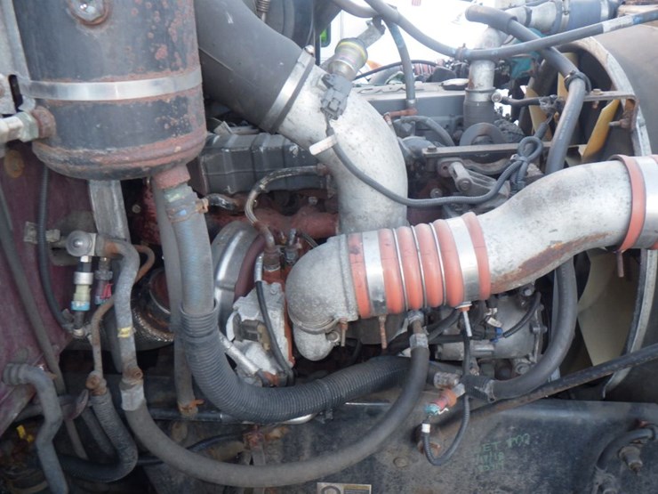 2014-peterbilt-337-image-18