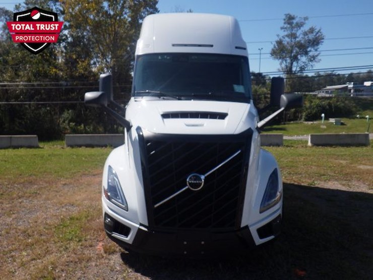 2025-volvo-vnl860-image-2