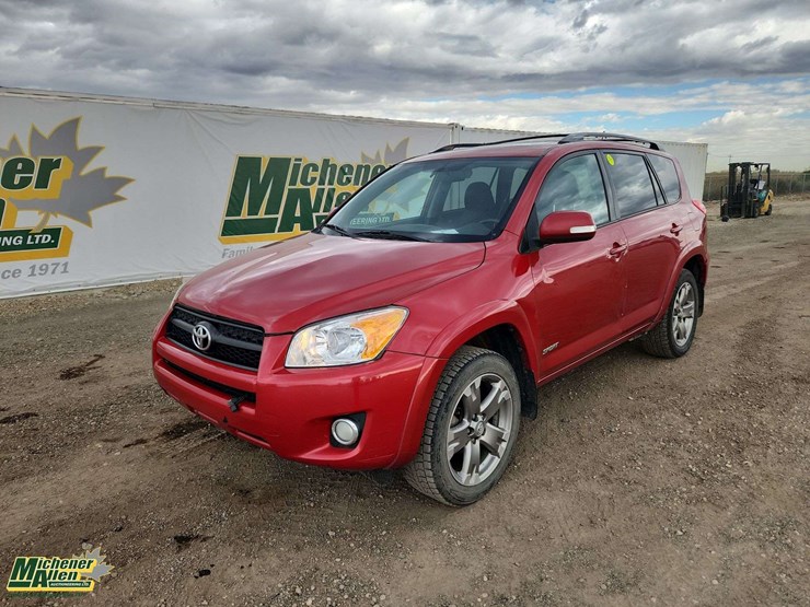 2010-toyota-rav4-image-1