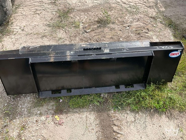 2026-swict-72in-bucket-skid-steer-attachment-image-2