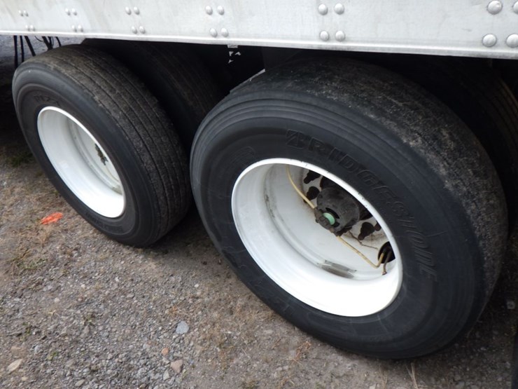 2012-utility-reefer-image-21