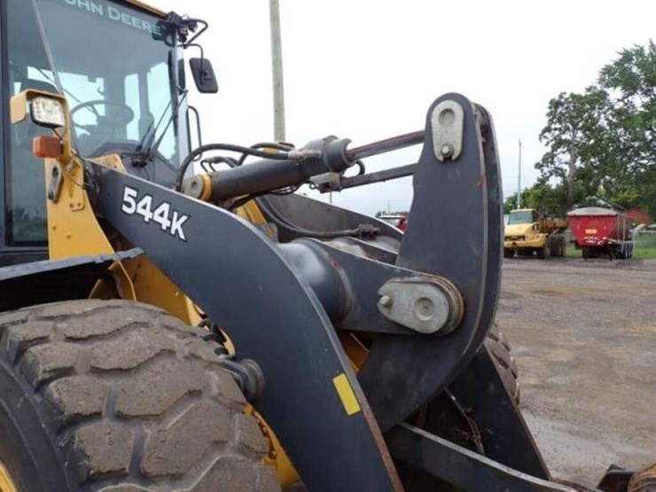 2014-deere-544k-image-32