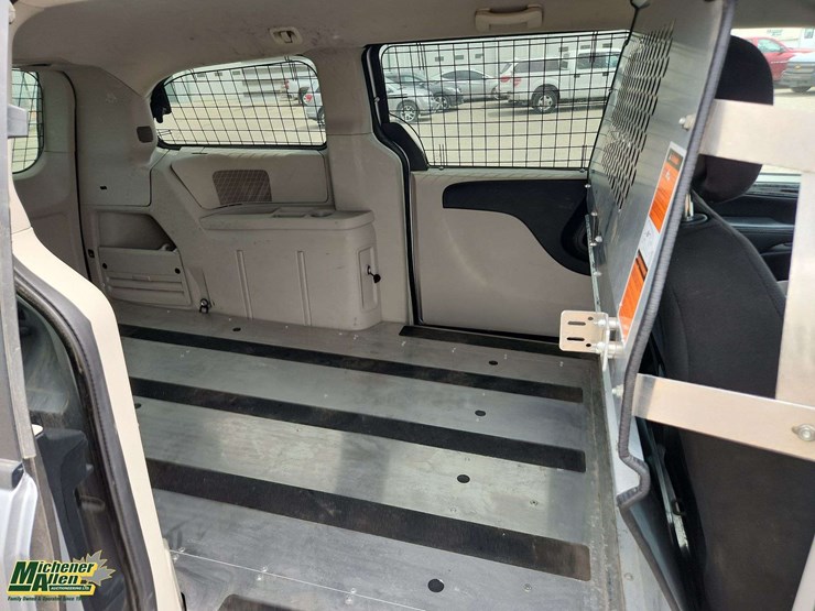 2015-ram-c/v-tradesman-image-16