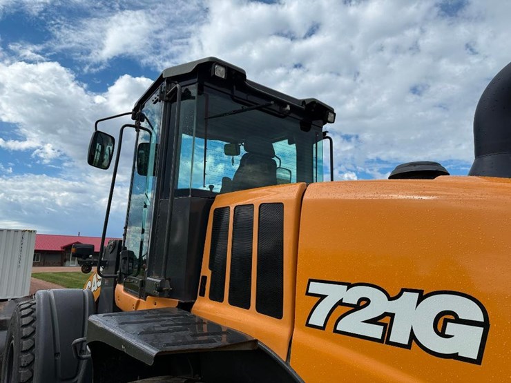 2019-case-721g-image-18