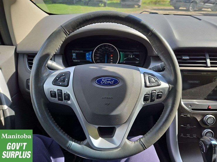 2014-ford-edge-image-18