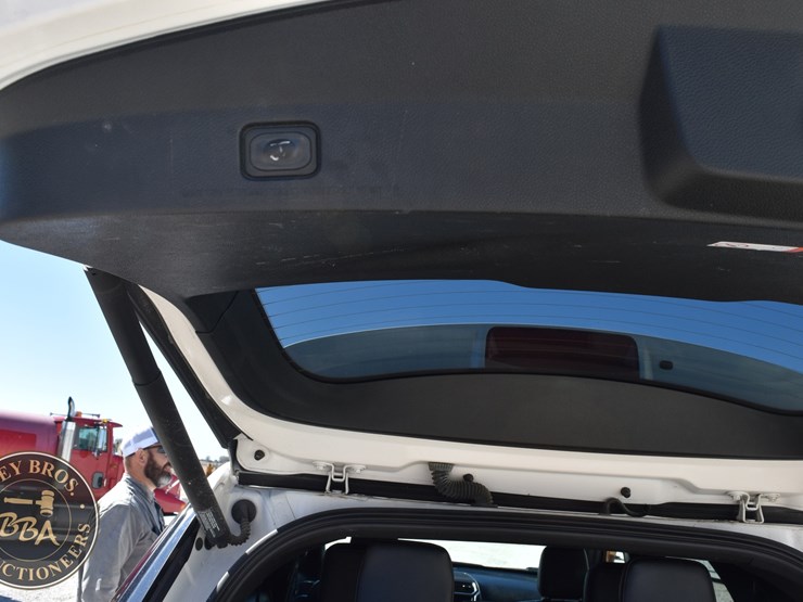 2018-ford-explorer-image-43
