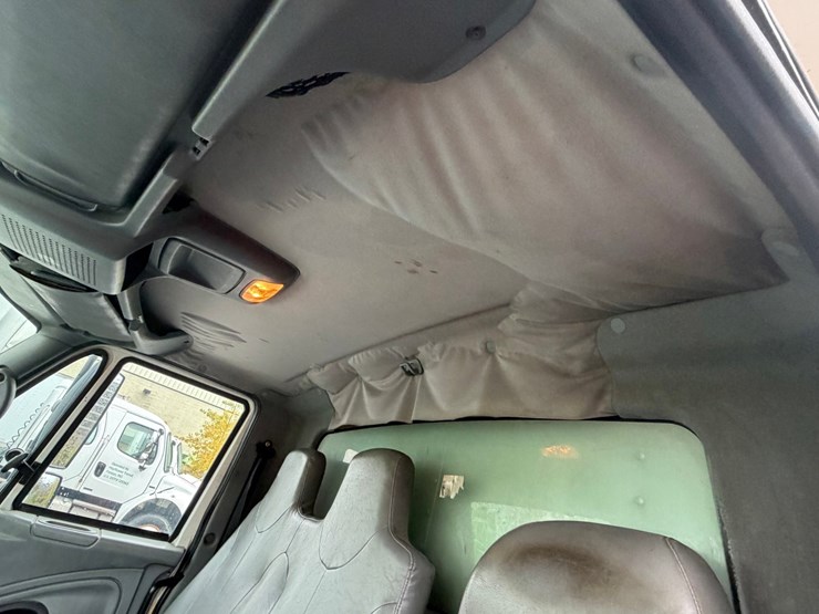 international-durastar-4400-image-39