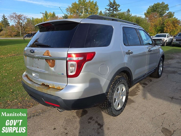 2013-ford-explorer-image-4