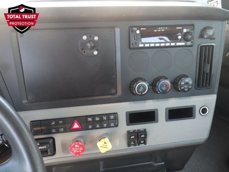 2022-freightliner-cascadia-126-image-16