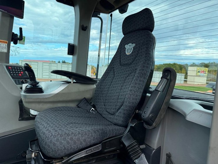 2019-case-721g-image-41
