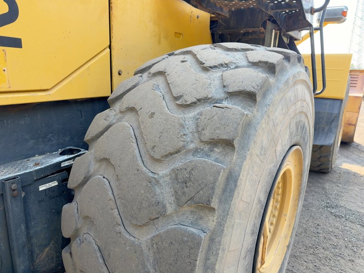 2010-komatsu-wa500-6-image-15
