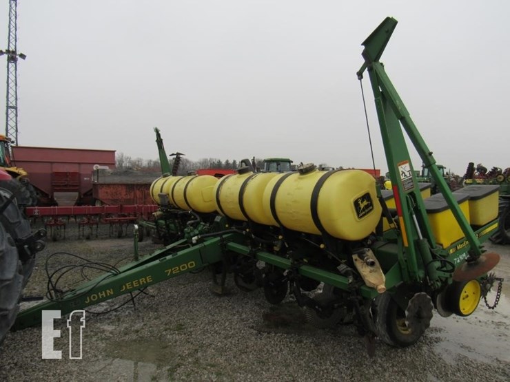 john-deere-7200-image-13