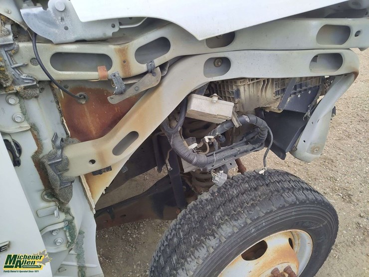 2011-ford-f550-image-27